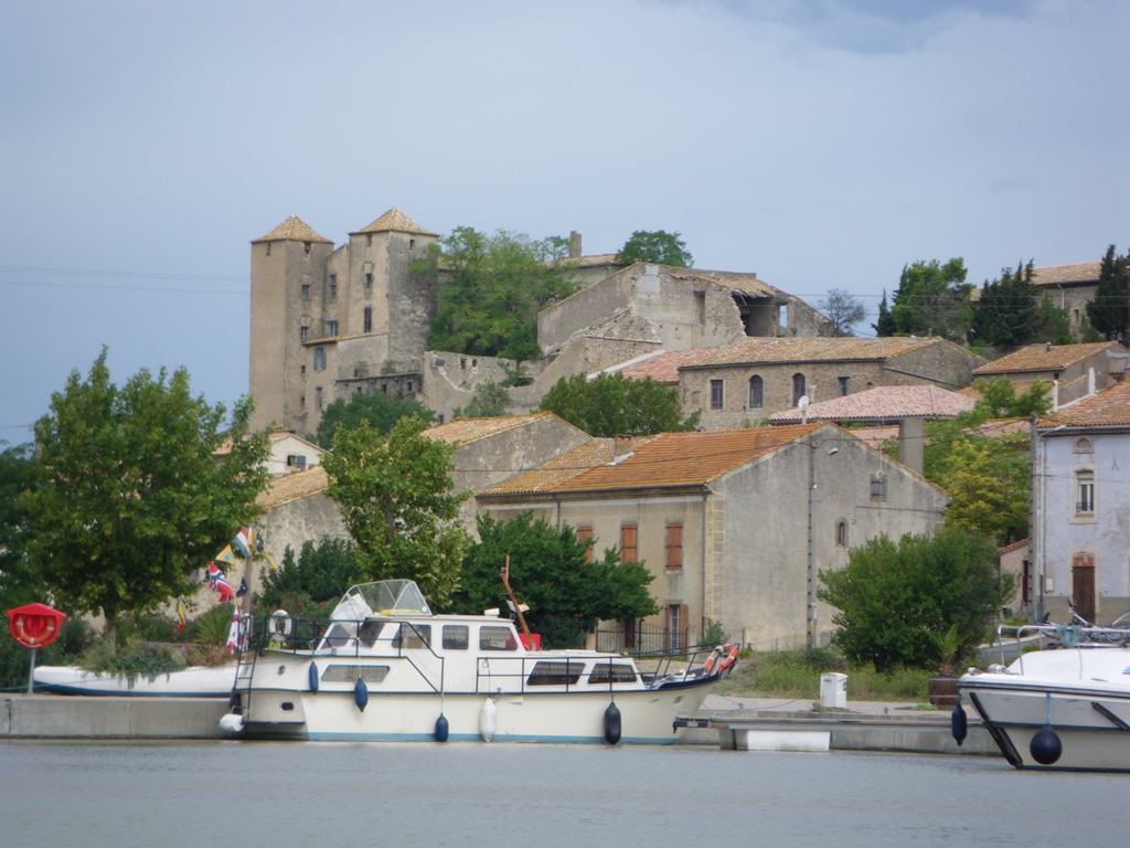 canal marina and Chateau, Argens-Minervois