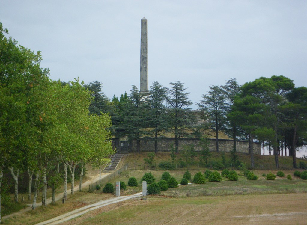 Riquet Memorial at the parting of the waters