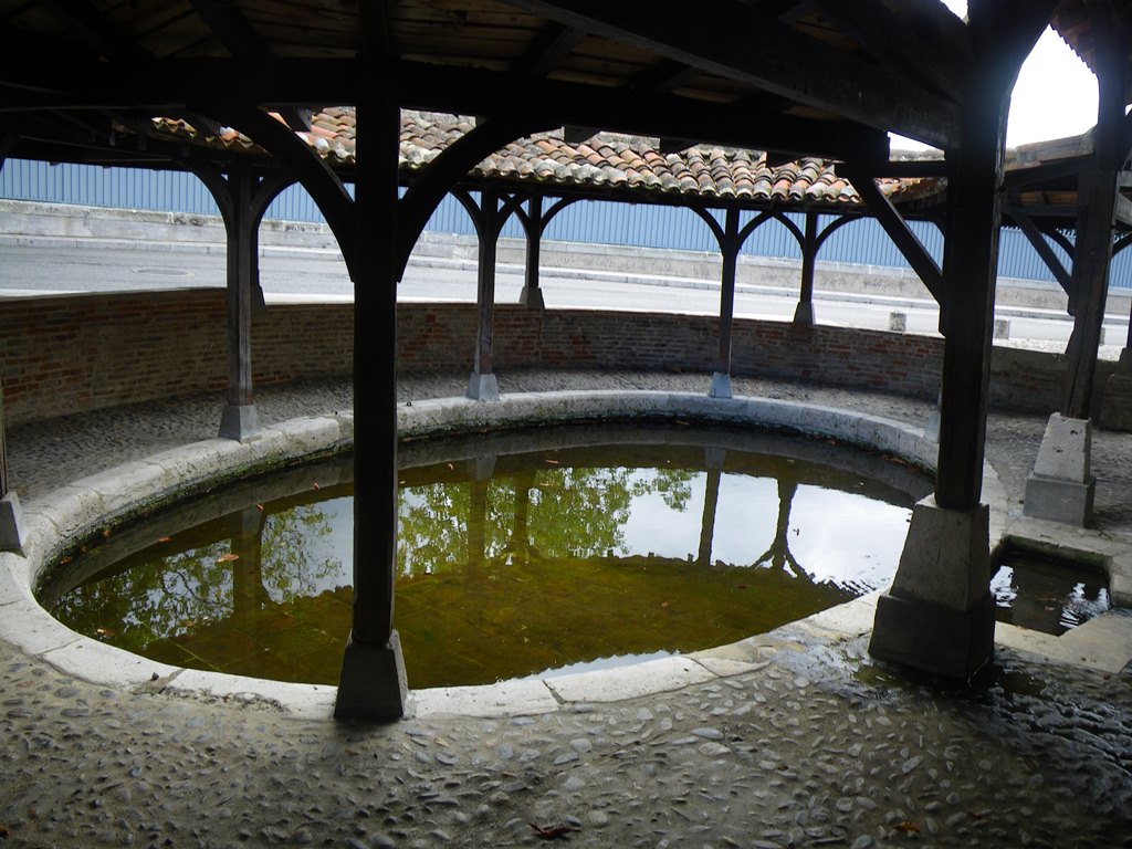 public washhouse at Valence d'Agen