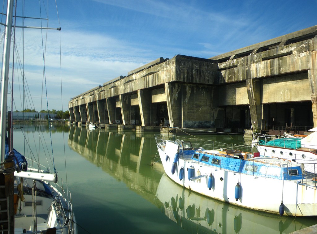 World War II U-boat pens, Bordeaux